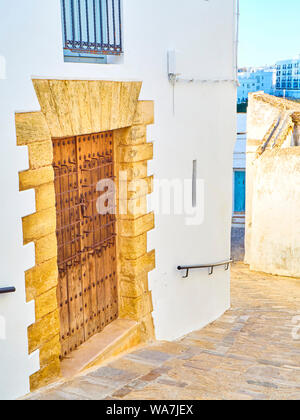 Porte médiévale du quartier juif de Vejer de la Frontera, province de Cadiz, Andalousie, espagne. Banque D'Images