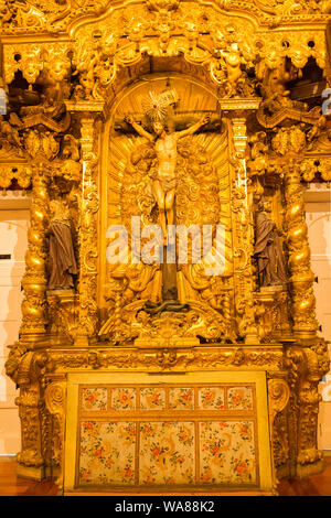 Portugal Porto Porto Eglise de Saint Francis Igreja de São Francisco Baroque intérieur gothique saint François d'Assise 1244 à 1530s chapelle crucifix Banque D'Images