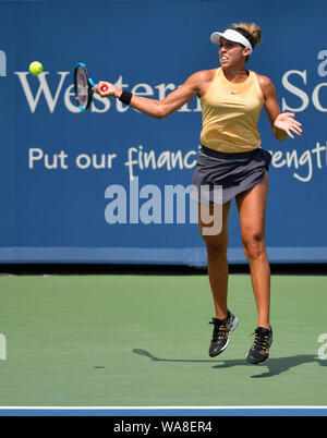 Mason, Ohio, USA. Août 18, 2019. 18 août 2019 : Les clés de Madison (USA) a battu Svetlana Kuznetsova (RUS) 7-5, 7-6, à l'Ouest et le Sud de l'ouvrir aux Lindner Family Tennis Center à Mason, en Ohio. © Leslie Billman/Tennisclix/CSM Crédit : Cal Sport Media/Alamy Live News Banque D'Images