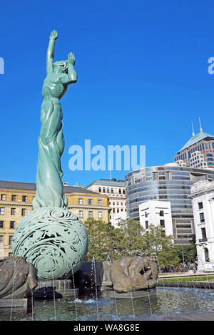 Fontaine de la vie éternelle Fontaine commémorative de guerre dans le Veteran's Memorial Plaze dans le centre-ville de Cleveland, Ohio, États-Unis. Banque D'Images