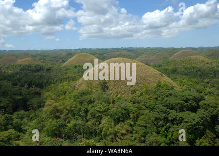 Look out de Chocolate Hills complexe, Carmen, Bohol, Philippines. Banque D'Images