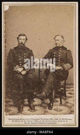 Le capitaine Percival Drayton et l'amiral David Farragut de U.S. Navy en uniforme] / McPherson & Oliver, photographes, 132 Canal Street, à l'étage Banque D'Images