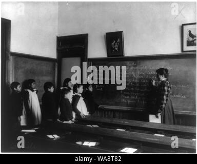 Carlisle Indian School, Carlisle, PA scène en classe Banque D'Images