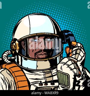 L'astronaute africain sérieux parler sur un téléphone rétro. Retro pop art dessin illustration vectorielle Illustration de Vecteur