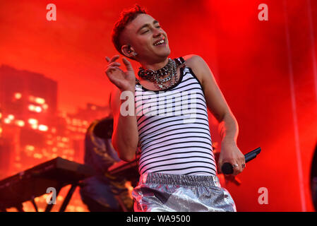 Ans et ans l'exécution en concert à Scarborough Open Air Theatre comprend : Olly Alexander Où : Scarborough, Royaume-Uni Quand : 18 Oct 2019 Credit : Graham Finney/WENN Banque D'Images