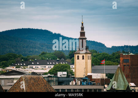 Oslo, Norvège. Vue de l'Église suédoise Margareta Skyline. Eglise de Suède à Oslo, Norvège. Banque D'Images