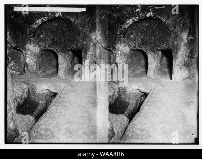 Église du Saint Sépulcre et environs. Tombes anciennes trouvées dans l'église Banque D'Images