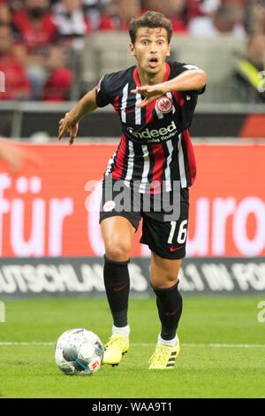 Frankfurt, Deutschland. Août 15, 2019. Lucas TORRO (F) avec balle, individu avec ball, Action, plein la figure, à la verticale, le soccer de la Ligue Europa, Qualification, 3ème tour, de retour, l'Eintracht Francfort (F) - FC Vaduz (VAD) 1 : 0, le 15.08.2019 à Francfort/Allemagne. Utilisation dans le monde entier | Credit : dpa/Alamy Live News Banque D'Images