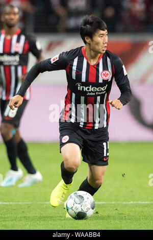 Frankfurt, Deutschland. Août 15, 2019. Francfort (F) - FC Vaduz (VAD) 1 : 0 15.08.2019, sur. Daichi KAMADA (F) avec balle, individu avec ball, Action, plein la figure, à la verticale, le soccer de la Ligue Europa, Qualification, 3ème tour, deuxième jambe, Eintracht Frankfurt (F) à Francfort/Allemagne. Utilisation dans le monde entier | Credit : dpa/Alamy Live News Banque D'Images