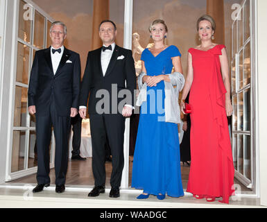 Le Musée Royal de Lazienki, Varsovie, 14 octobre 2015. Visite officielle en Pologne payés par Sa Majesté le Roi des Belges et Sa Majesté la Reine des Belges. Réception offerte par Sa Majesté le Roi des Belges et Sa Majesté la Reine de Belgique à l'honneur du président de la République de Pologne et la Première Dame. Photo : Philippe de Belgique, la Reine Mathilde, Président Andrzej Duda, Première Dame Agata Duda Banque D'Images