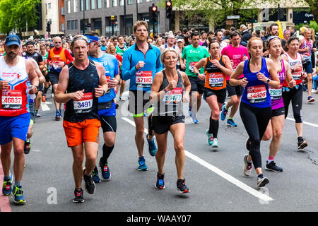 L'Angleterre, Londres, Marathon de Londres 2019, Groupe de coureurs, 30075254 Banque D'Images