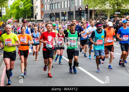 L'Angleterre, Londres, Marathon de Londres 2019, Groupe de coureurs, 30075256 Banque D'Images