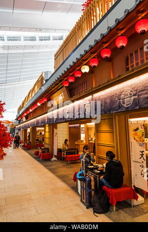 Le Japon, Honshu, Tokyo, l'aéroport de Haneda, Terminal, zone de départ de l'International, un restaurant de style japonais, 30076189 Banque D'Images