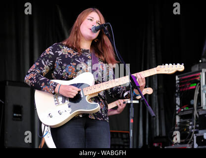 Polly Haynes effectuant à Weyfest music festival, Tilford, Surrey, UK. 18 août 2019 Banque D'Images