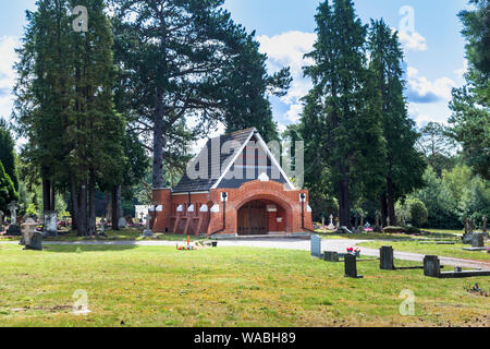 La brique rouge restauré chapelle du cimetière de Brookwood (ancienne chapelle catholique Brookwood) Brookwood Cemetery, près de Pirbright et Woking, Surrey, UK Banque D'Images