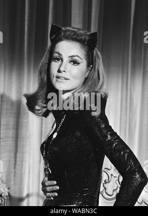 Julie Newmar, en caractère comme Catwoman dans une publicité photo pour 'Batman' série télé, vers 1967, 20e numéro de référence de dossier 33848-137Télévision THA Banque D'Images