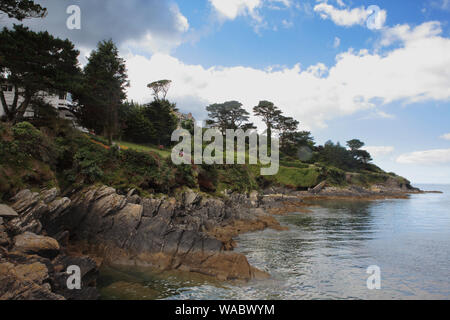 Polruan le côté de l'estuaire de la rivière Fowey du blockhaus, Cornwall, UK Banque D'Images