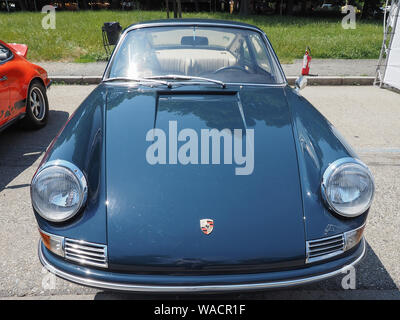 TURIN, ITALIE - circa 2019 JUIN : voiture Porsche 911 Banque D'Images