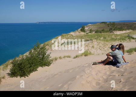Empire, Michigan, USA. Août 19, 2019. Août 19, 2019, Empire, Michigan, United States ; Le Sleeping Bear Dunes National Lakeshore est situé dans la partie nord-ouest de la péninsule inférieure du Michigan. La rive est du lac Michigan a créé 400 pieds de hauteur des dunes de sable et des forêts denses, créé après la fonte des glaciers de la dernière époque glaciaire laissant la topographie diversifiée autour de l'Empire, au Michigan. Credit : Ralph Lauer/ZUMA/Alamy Fil Live News Banque D'Images