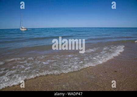 Empire, Michigan, USA. Août 19, 2019. Août 19, 2019, Empire, Michigan, United States ; Le Sleeping Bear Dunes National Lakeshore est situé dans la partie nord-ouest de la péninsule inférieure du Michigan. La rive est du lac Michigan a créé 400 pieds de hauteur des dunes de sable et des forêts denses, créé après la fonte des glaciers de la dernière époque glaciaire laissant la topographie diversifiée autour de l'Empire, au Michigan. Credit : Ralph Lauer/ZUMA/Alamy Fil Live News Banque D'Images