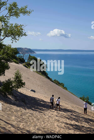 Empire, Michigan, USA. Août 19, 2019. Août 19, 2019, Empire, Michigan, United States ; Le Sleeping Bear Dunes National Lakeshore est situé dans la partie nord-ouest de la péninsule inférieure du Michigan. La rive est du lac Michigan a créé 400 pieds de hauteur des dunes de sable et des forêts denses, créé après la fonte des glaciers de la dernière époque glaciaire laissant la topographie diversifiée autour de l'Empire, au Michigan. Credit : Ralph Lauer/ZUMA/Alamy Fil Live News Banque D'Images
