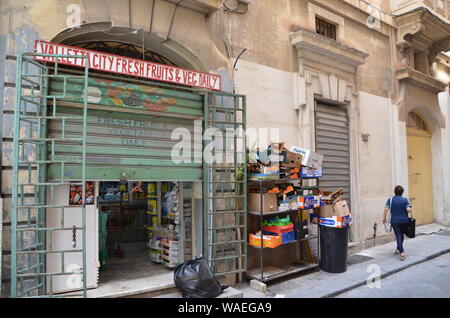 La valette ville fruits et légumes shop La Valette Malte Banque D'Images