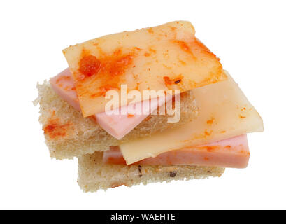 Dans le futur, nous allons manger ce concept - vilain mini hamburger de déchets alimentaires. Isolé sur blanc macro studio Banque D'Images