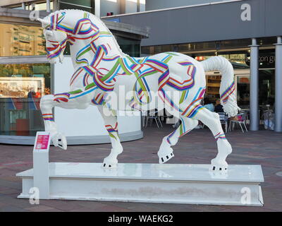 MILAN, Italie : 15 août 2019 : Cheval, le projet Leonardo Leonardo's horse revisité par auteurs Markus Benesch en zone Portello, à Milan. Banque D'Images