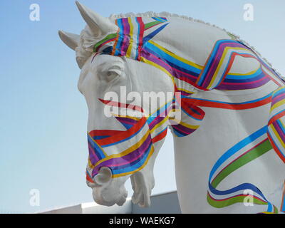 MILAN, Italie : 15 août 2019 : Cheval, le projet Leonardo Leonardo's horse revisité par auteurs Markus Benesch en zone Portello, à Milan. Banque D'Images