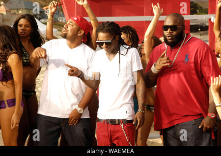 (L-R) des rappeurs Mack 10, Lil Wayne et Rick Ross sur-ensemble à la Mack 10 ft. Lil Wayne et Rick Ross 'So' music vidéo tournées à Malibu. Banque D'Images