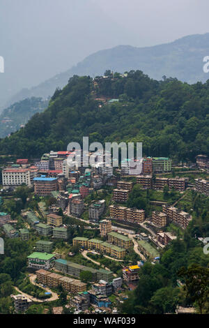 Vue de la ville de point de téléphériques, Gangtok, au Sikkim, Inde. Banque D'Images