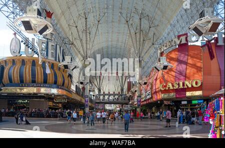 Dôme de Fremont Street Experience, le Casino Hotel Four Queens Fremont, Casino, Centre-ville, Las Vegas, Nevada, USA Banque D'Images