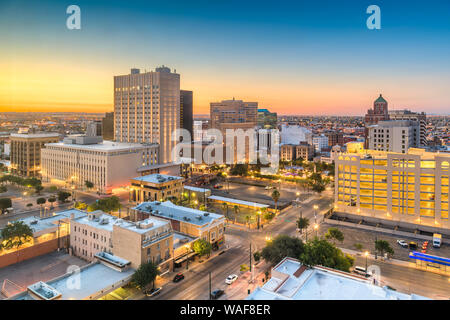 El Paso, Texas, USA Centre-ville de ville au crépuscule. Banque D'Images