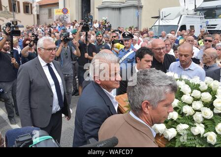 20/08 // 2019 Chronicle Bergamo Paladina, funérailles de Felice Gimondi dans la photo sport amis à la cérémonie funéraire. (Barbara Papini/Fotogramma, Paladina (Bergame) - 2019-08-20) p.s. la foto e' utilizzabile nel rispetto del contesto dans cui e' stata scattata, e senza intento del diffamatorio decoro delle persone rappresentate Banque D'Images