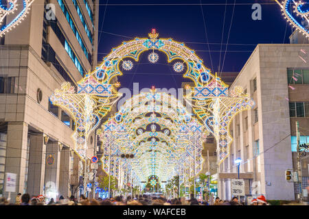 KOBE, JAPON - 12 décembre 2012 : festival lumière luminaire. Le festival annuel se rappelle le grand tremblement de terre de Hanshin en 1995 et la reprise ultérieure Banque D'Images