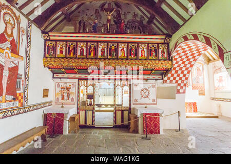 L'intérieur des peintures murales de la c1520 St Teilo's Church, Llandeilo à St Fagans Musée National de l'histoire du pays de Galles, Cardiff, Pays de Galles, Royaume-Uni Banque D'Images