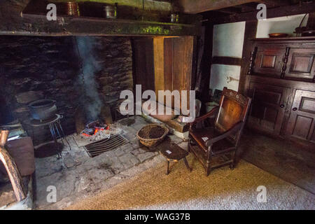 Intérieur de maison Abernodwydd à partir de 1678 à St Fagans Musée National de l'histoire du pays de Galles, Cardiff, Pays de Galles, Royaume-Uni Banque D'Images