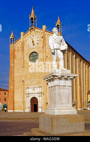 Kirche, Duomo di Santa Maria Assunta, portail, Denkmal, Vittorio Emanuele II, Montagnana Italie (Italia), 30076674 Banque D'Images