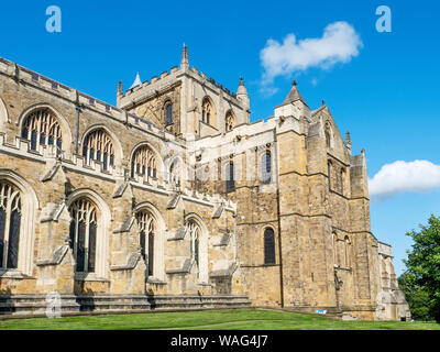 En été, la cathédrale de Ripon Ripon North Yorkshire Angleterre Banque D'Images