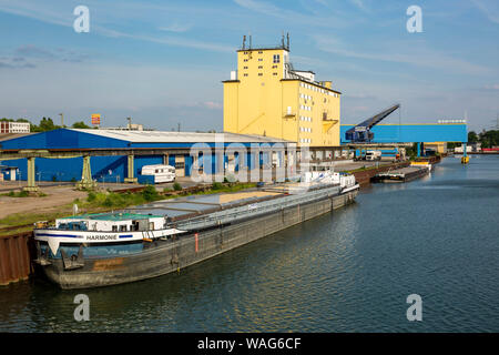 Anchorage, Ankerreede, investisseur, landing stage, hors de vue, l'enregistrement sur le terrain, à l'intérieur des terres, le port de bateaux de navigation intérieure, navire voyage, Binnentransport Banque D'Images