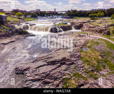 Vue aérienne des chutes à Sioux Falls, Dakota du Sud. Banque D'Images