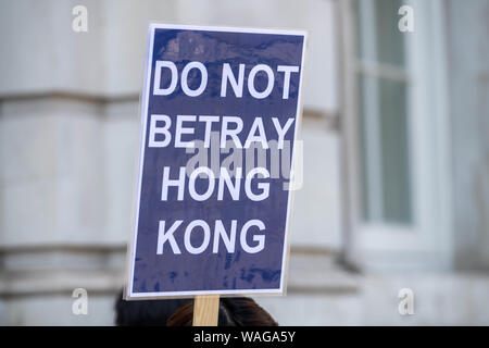 Londres 20 Août 2019 La démocratie Pro Hong Kong manifestants devant le bureau du Cabinet à Whitehall London Ian Crédit DavidsonAlamy Live News Banque D'Images