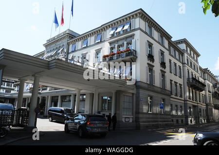 Suisse : l'entrée de l'hôtel de luxe Baur au Lac de Zurich City Banque D'Images