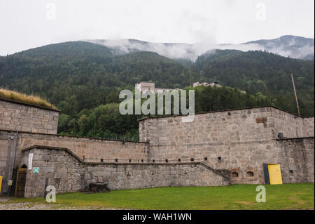 Fortezza fort dans le Tyrol du Sud, Italie Banque D'Images