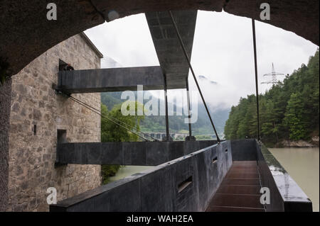 Fortezza fort dans le Tyrol du Sud, Italie Banque D'Images