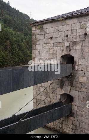 Fortezza fort dans le Tyrol du Sud, Italie Banque D'Images