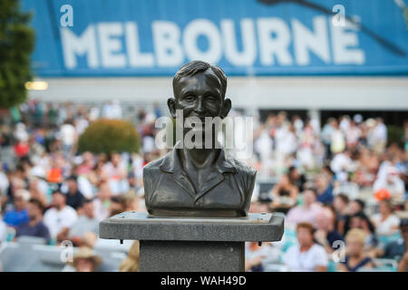 Sculpture de Rod Laver à l'Open d'Australie 2019, le tournoi de tennis de Melbourne Park, Melbourne, Victoria, Australie Banque D'Images