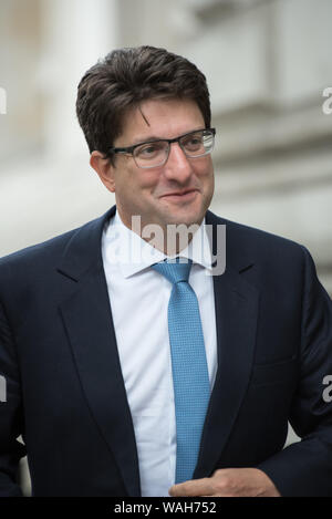 Downing Street, London, UK. 8 Septembre, 2015. Les ministres du gouvernement assistent à la première réunion hebdomadaire du Cabinet après le congé d'été du Parlement à D Banque D'Images