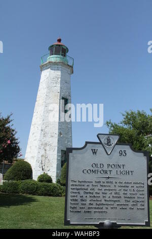 Old Point Comfort Light à Fort Monroe Monument National en Virginie, USA Banque D'Images