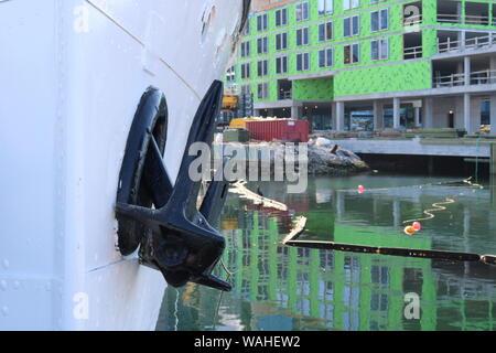 Le NCSM Sackville l'ancre dans le port de Halifax ! Banque D'Images